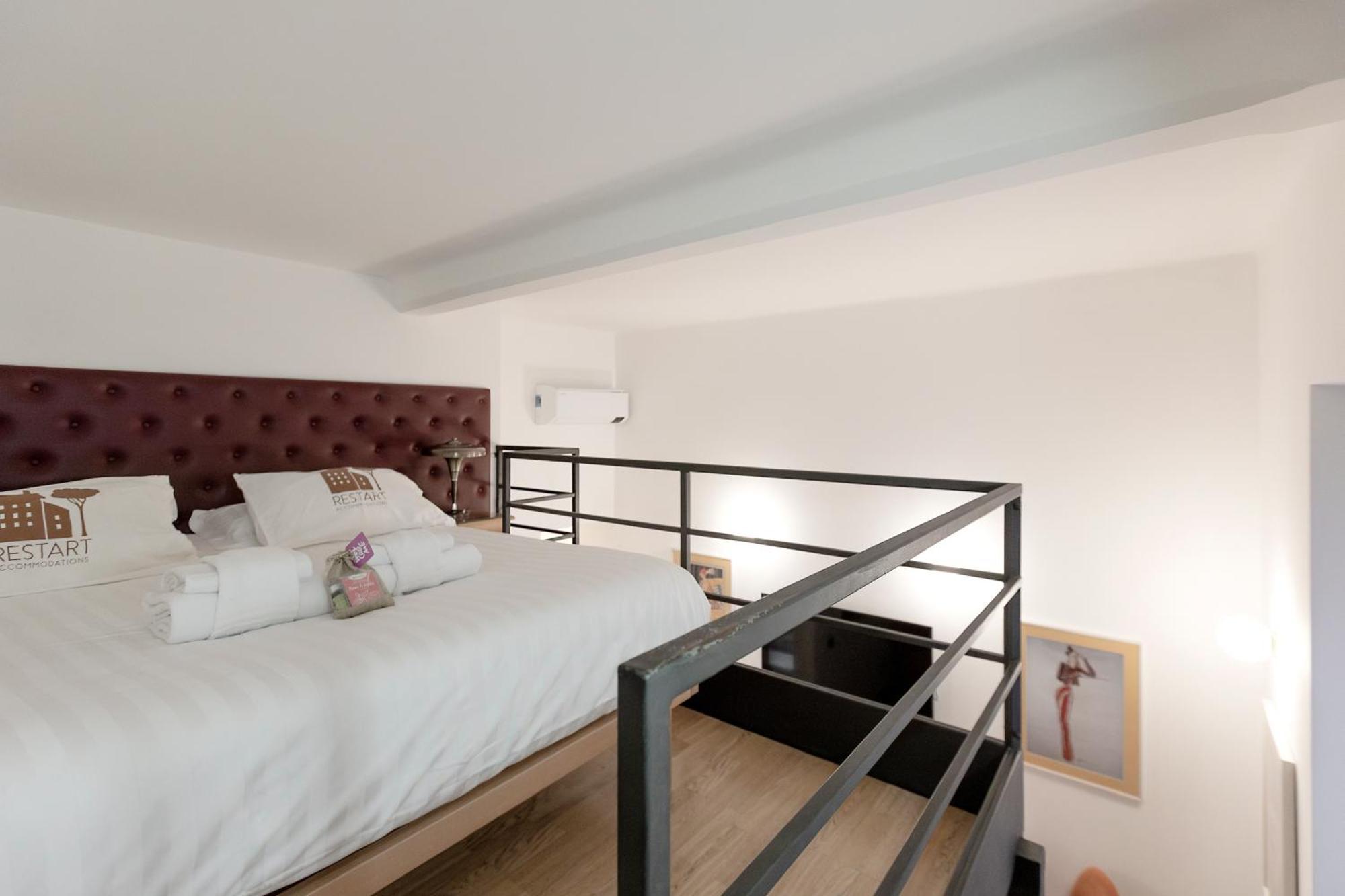 Restart Accommodations Colle Oppio E Paganini Рим Экстерьер фото